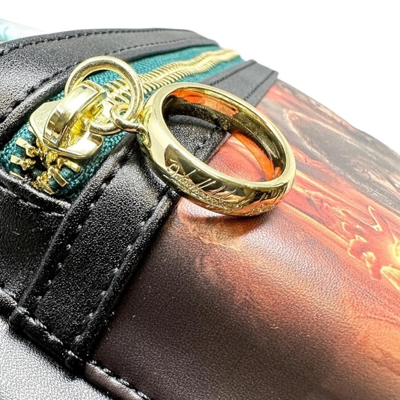 Loungefly Exclusive Lord of the Rings LOTR Movie Collage mini backpack - Picture 7 of 7